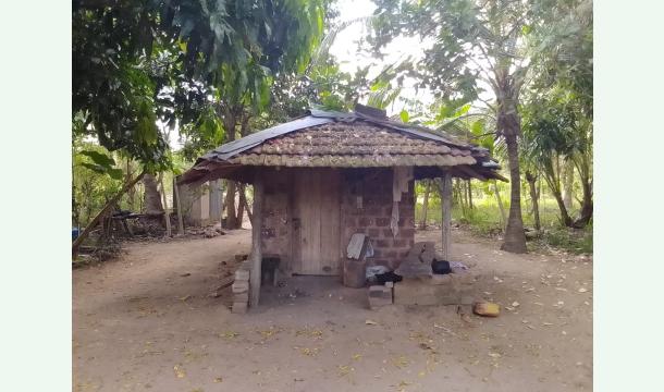 Cover HELP ME BUILD A NEW HOUSE.