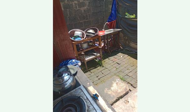 Cover There is no way to live.