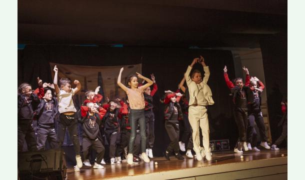 Cover Construisons ensemble la nouvelle école de danse 1000 Arts