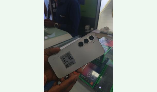 Cover Buy a gift for mom's birthday.