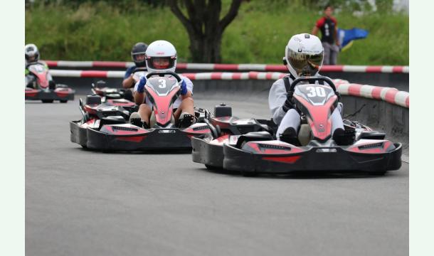 Cover Sponsoring pour saison en kart