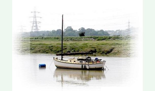Cover Help us rebuild a cabin-cruiser! | Aidez à Reconstruire un Cabin-Cruiser!