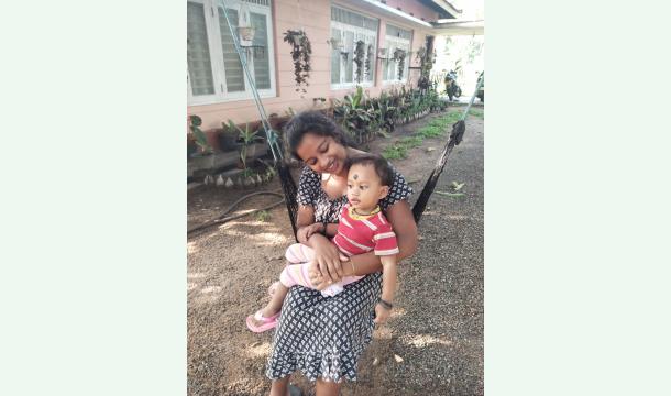 Cover The job does not provide enough income due to family financial problems.