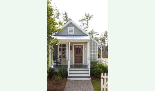 Cover To buy a small house to live in