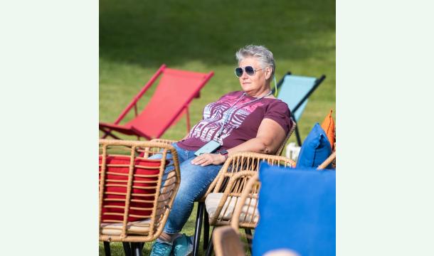 Cover Let Flo Chill Again