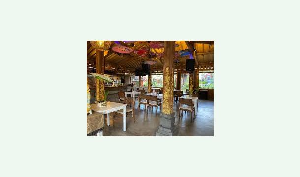 Cover Help Me Achieve My Dream of Opening a Restaurant 