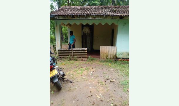 Cover I am poor man my homes repairing 