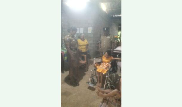 Cover Naya nisa godak asarana wela inne.puluwan kenek mata udau karanna