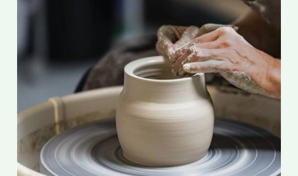 Cover Aiutami a fare un corso di ceramica :)