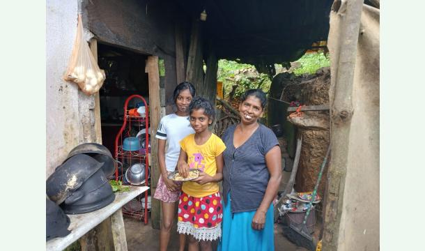 Cover To repair a house that is about to collapse