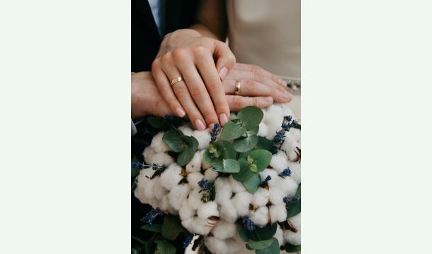 Cover "Help my cousin sisiter's wedding "