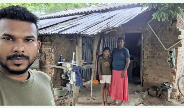 Cover ​A Strong Roof to End Mother's Sorrow.