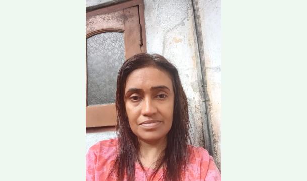 Cover build a room and a small kitchen.