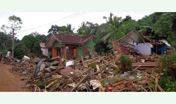 Cover To buy back things that were destroyed by the flood disaster