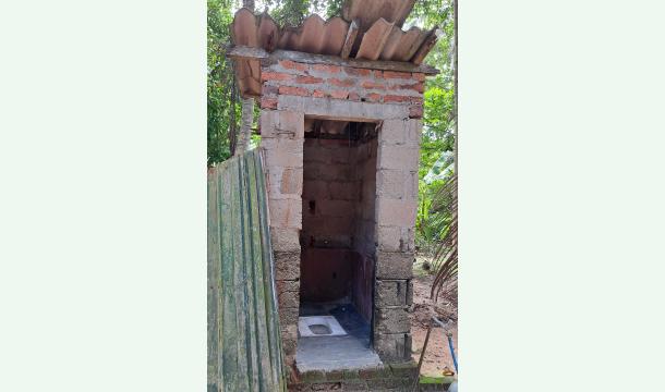 Cover build up my toilet 