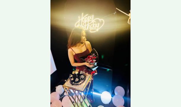 Cover To give my wife a birthday present.